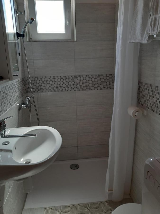 Guesthouse Brodarica Σίμπενικ Εξωτερικό φωτογραφία
