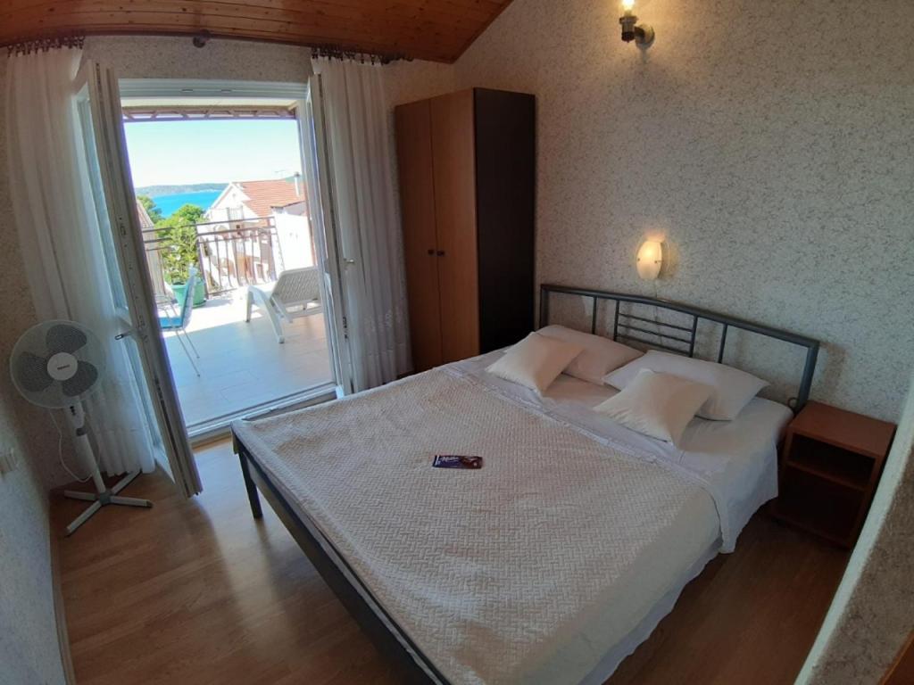 Guesthouse Brodarica Σίμπενικ Εξωτερικό φωτογραφία
