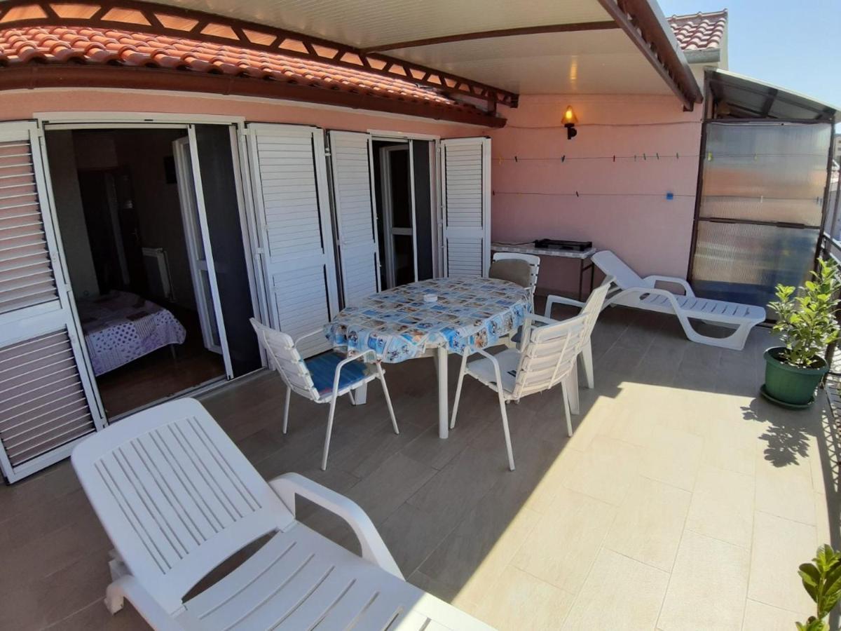 Guesthouse Brodarica Σίμπενικ Εξωτερικό φωτογραφία