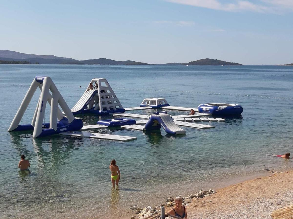 Guesthouse Brodarica Σίμπενικ Εξωτερικό φωτογραφία